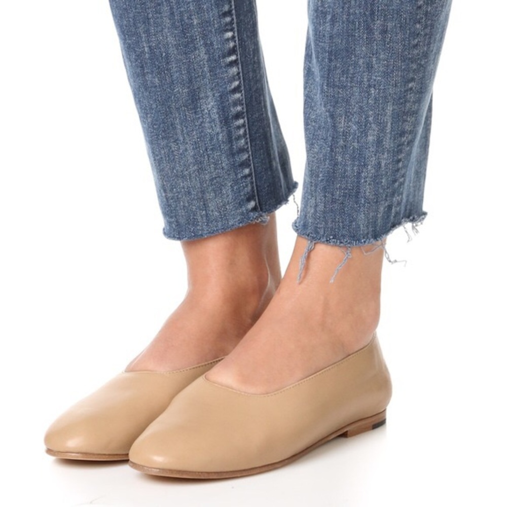 Vince Maxwell Glove Flat in Sand Beige Tan Leather